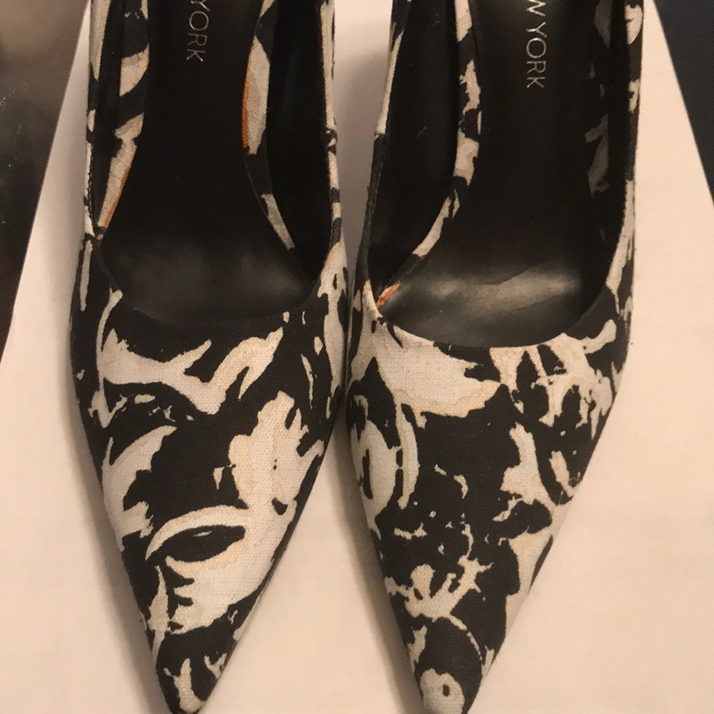 Black/white patten heels